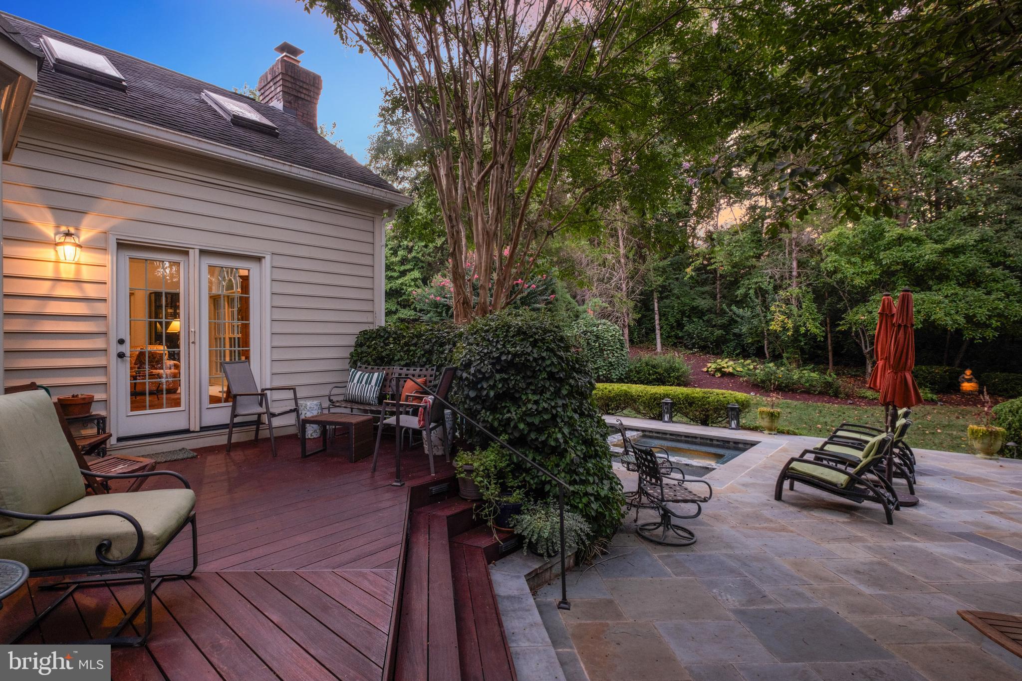 10405 SANDRINGHAM COURT