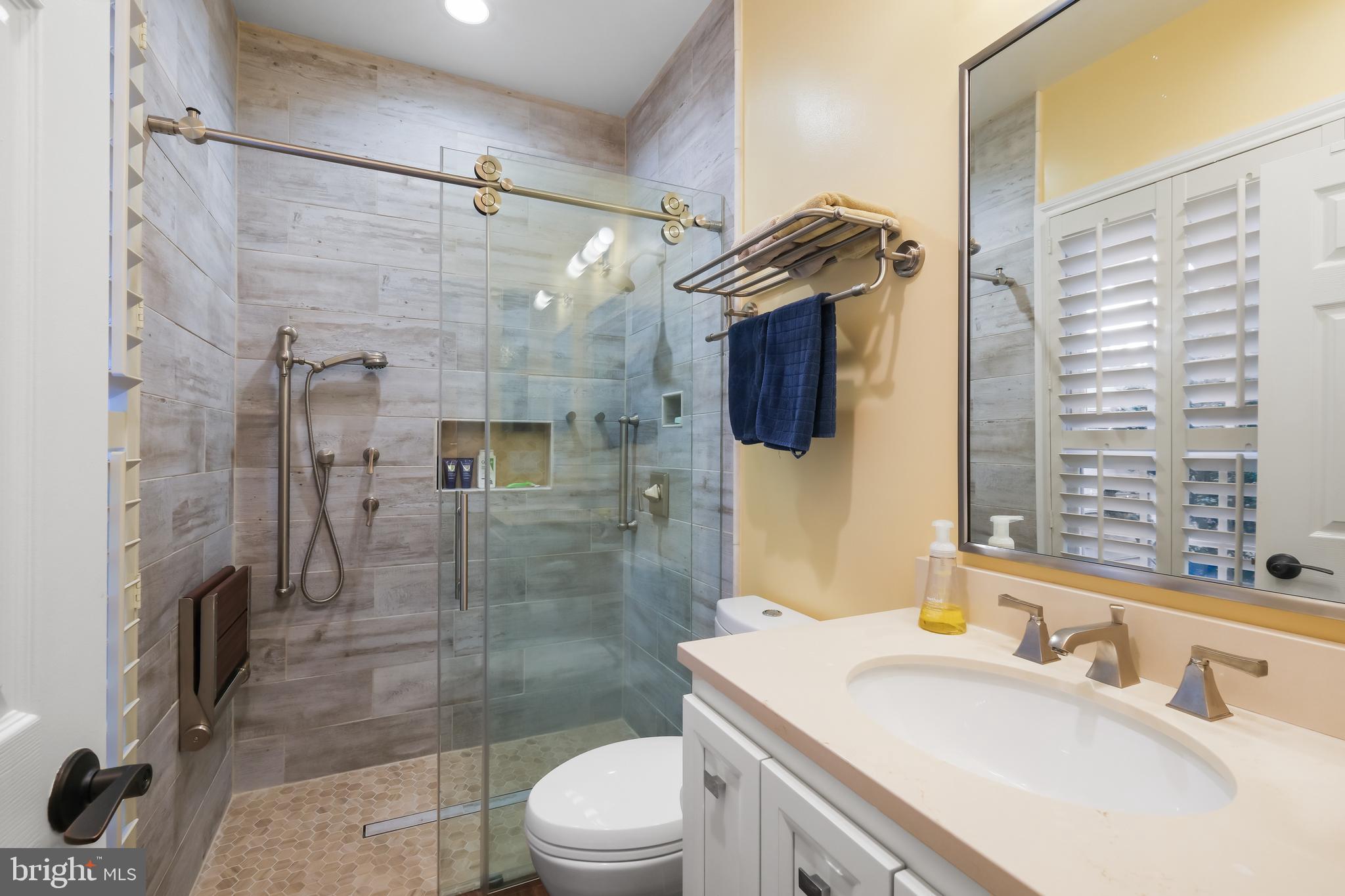 10405 SANDRINGHAM COURT