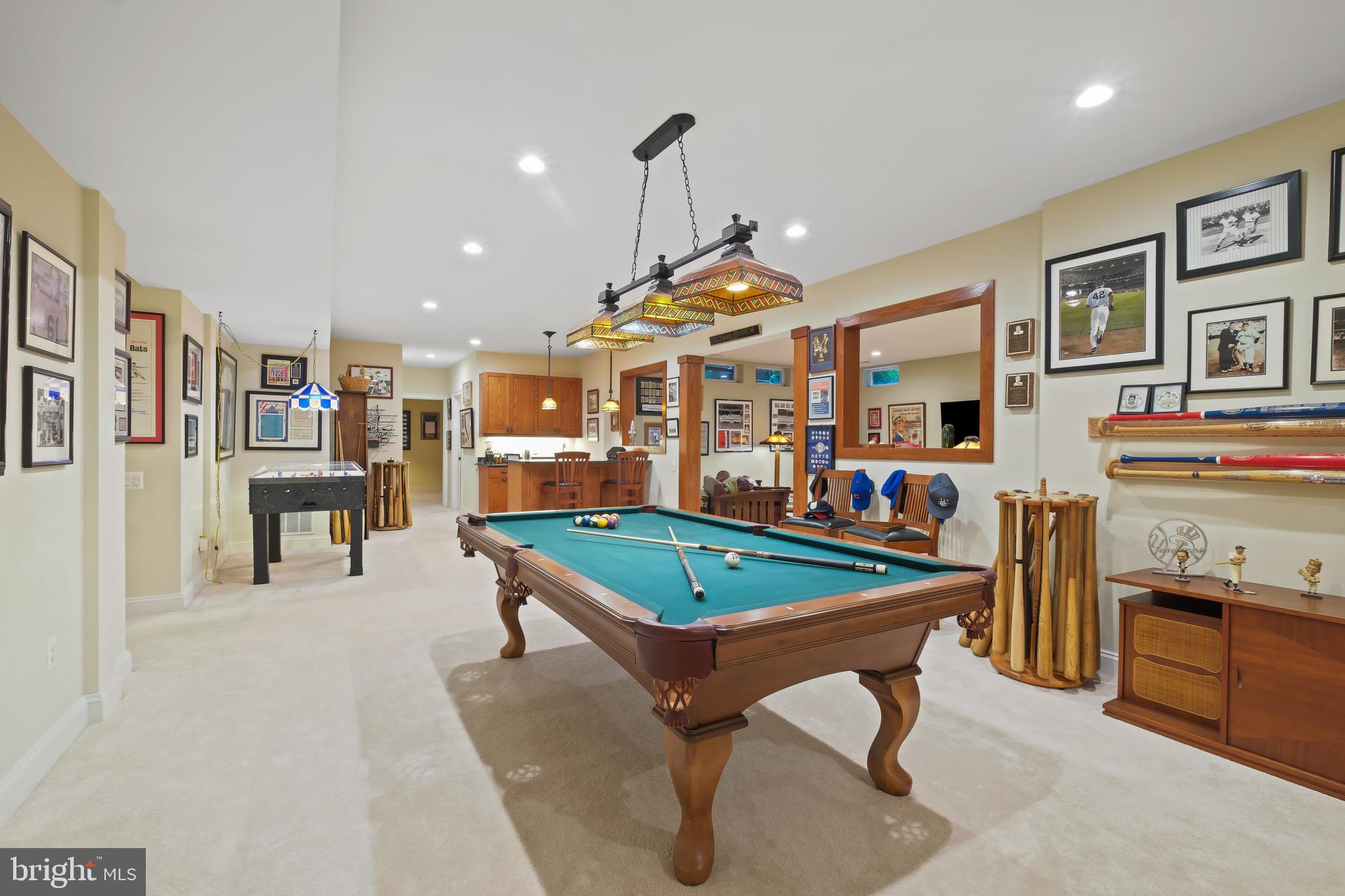 10405 SANDRINGHAM COURT
