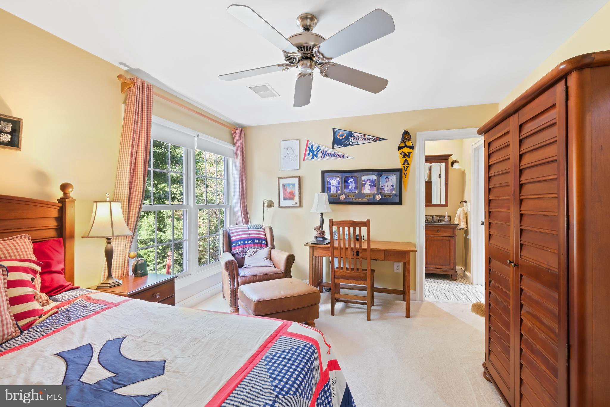 10405 SANDRINGHAM COURT
