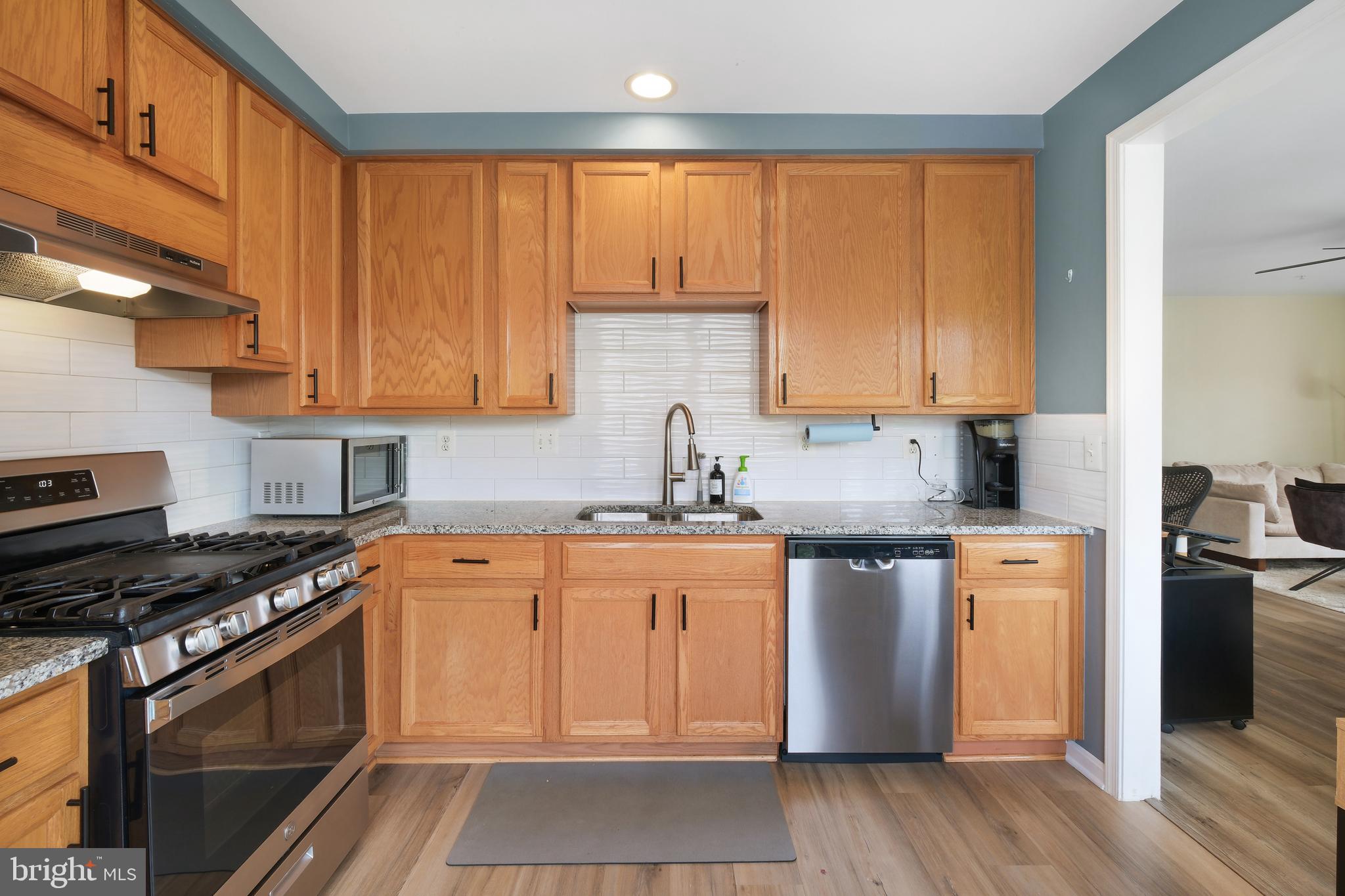 235 JAY DRIVE B 92