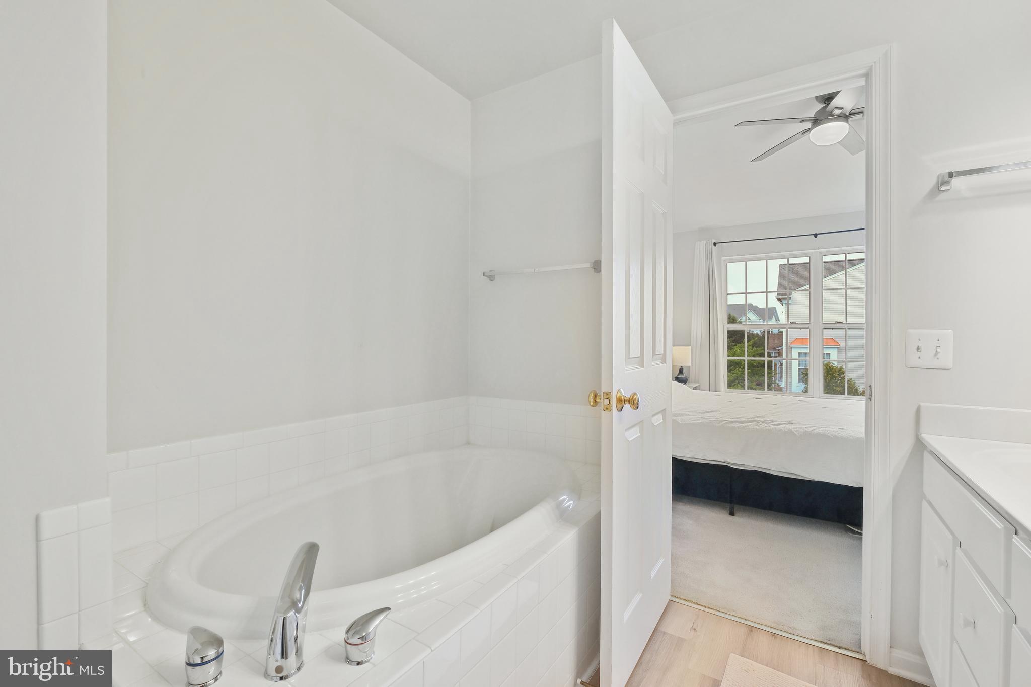 235 JAY DRIVE B 92