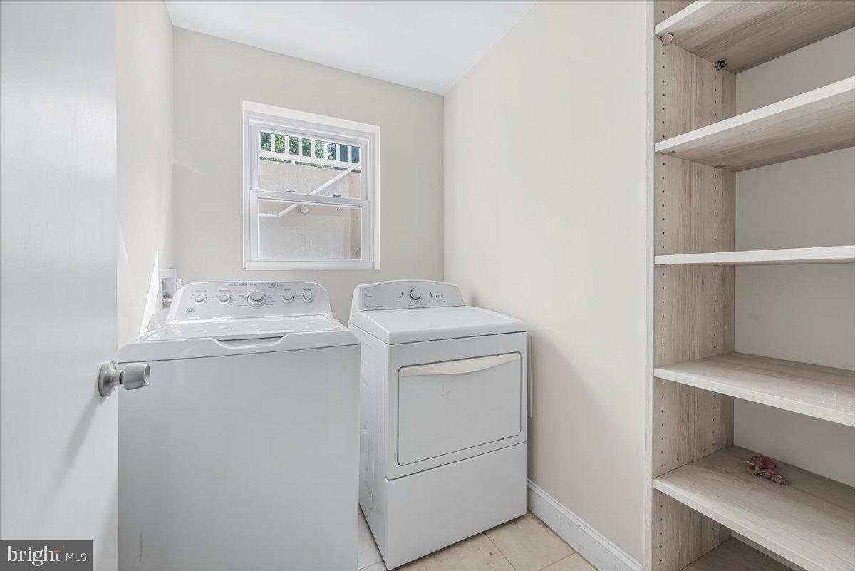 9805 GARDINER AVENUE