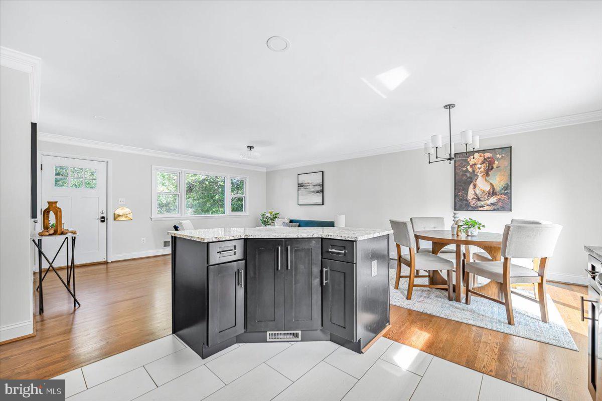 9805 GARDINER AVENUE