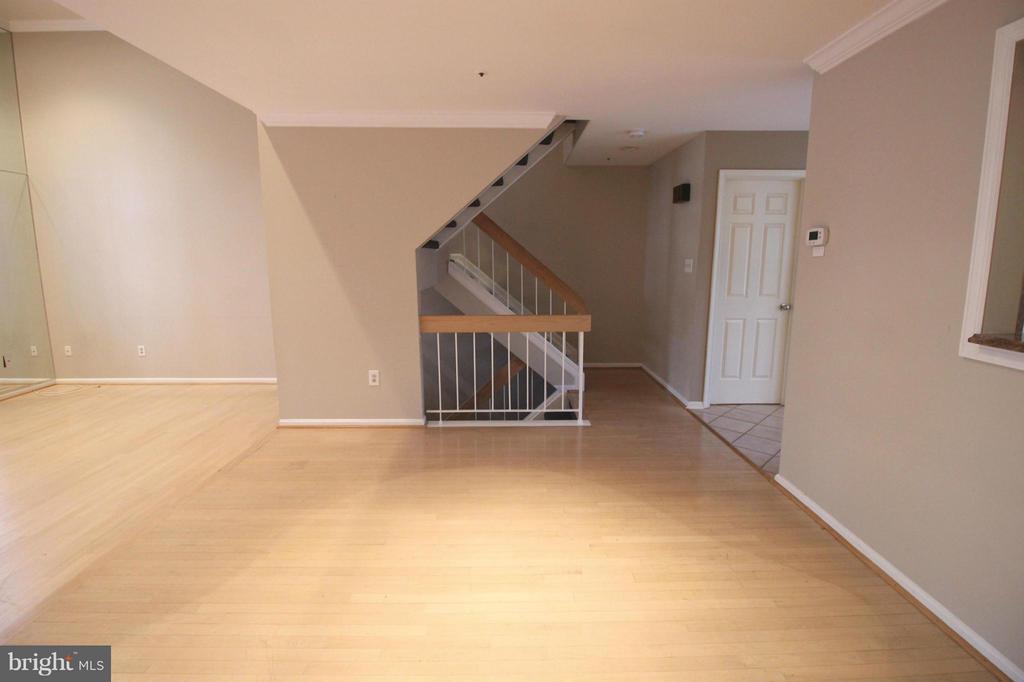 5918 EDSON LANE