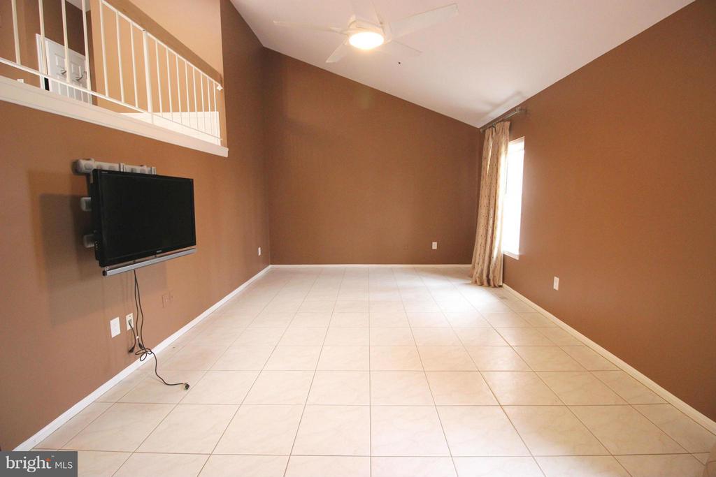 5918 EDSON LANE