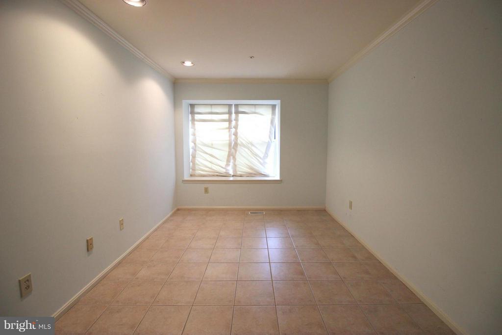5918 EDSON LANE