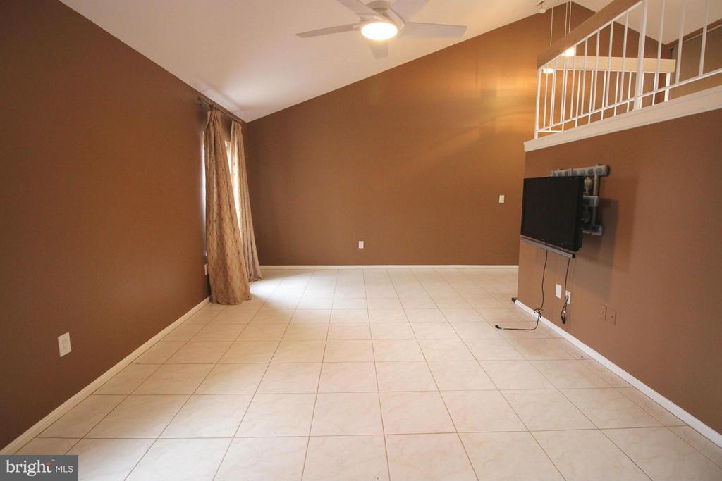 5918 EDSON LANE