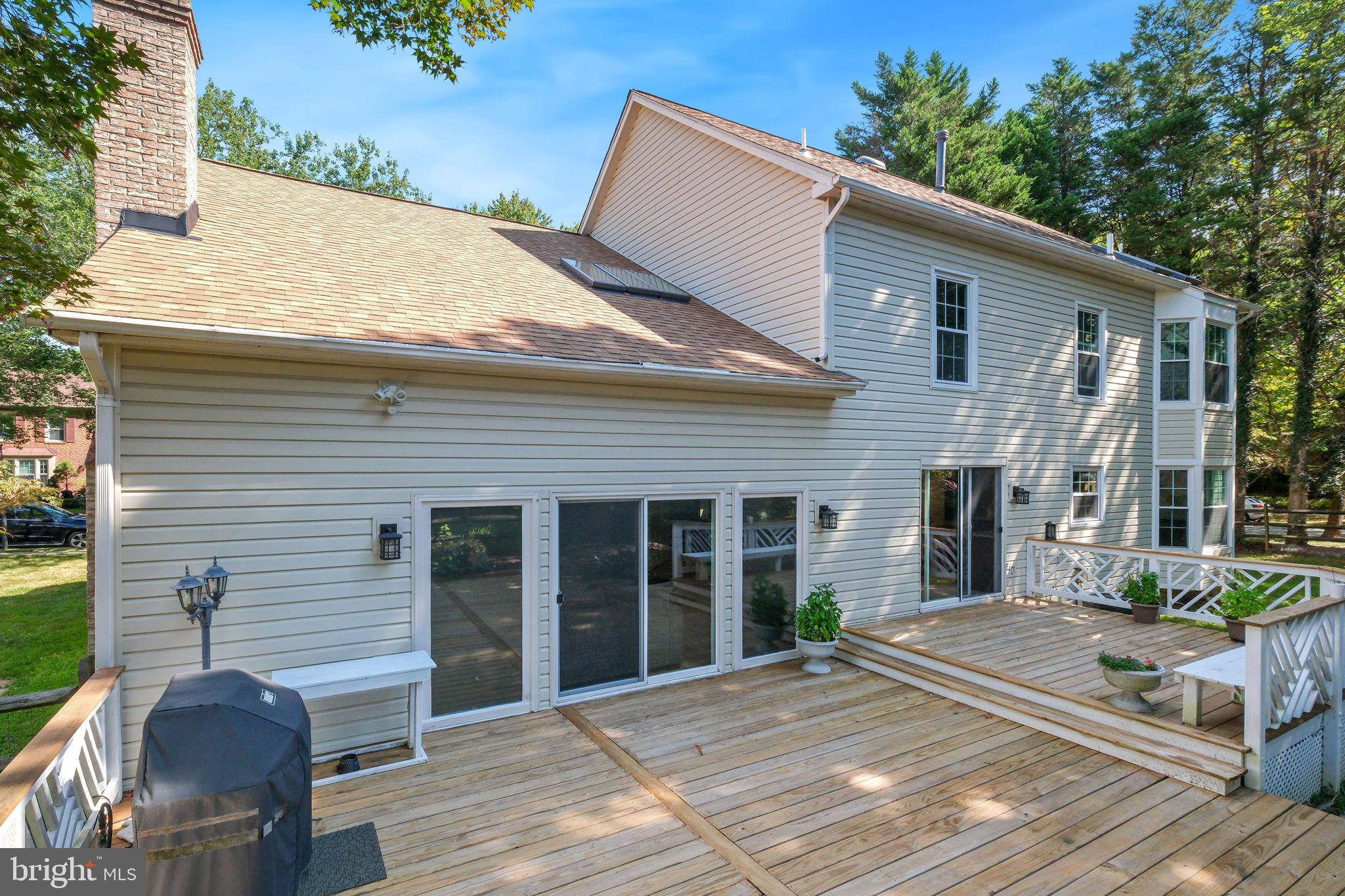 900 WHITE PINE PLACE