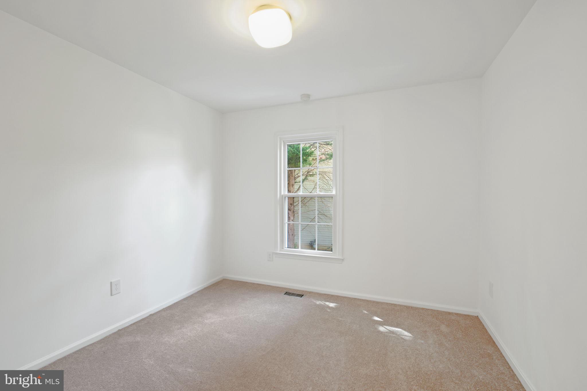 900 WHITE PINE PLACE