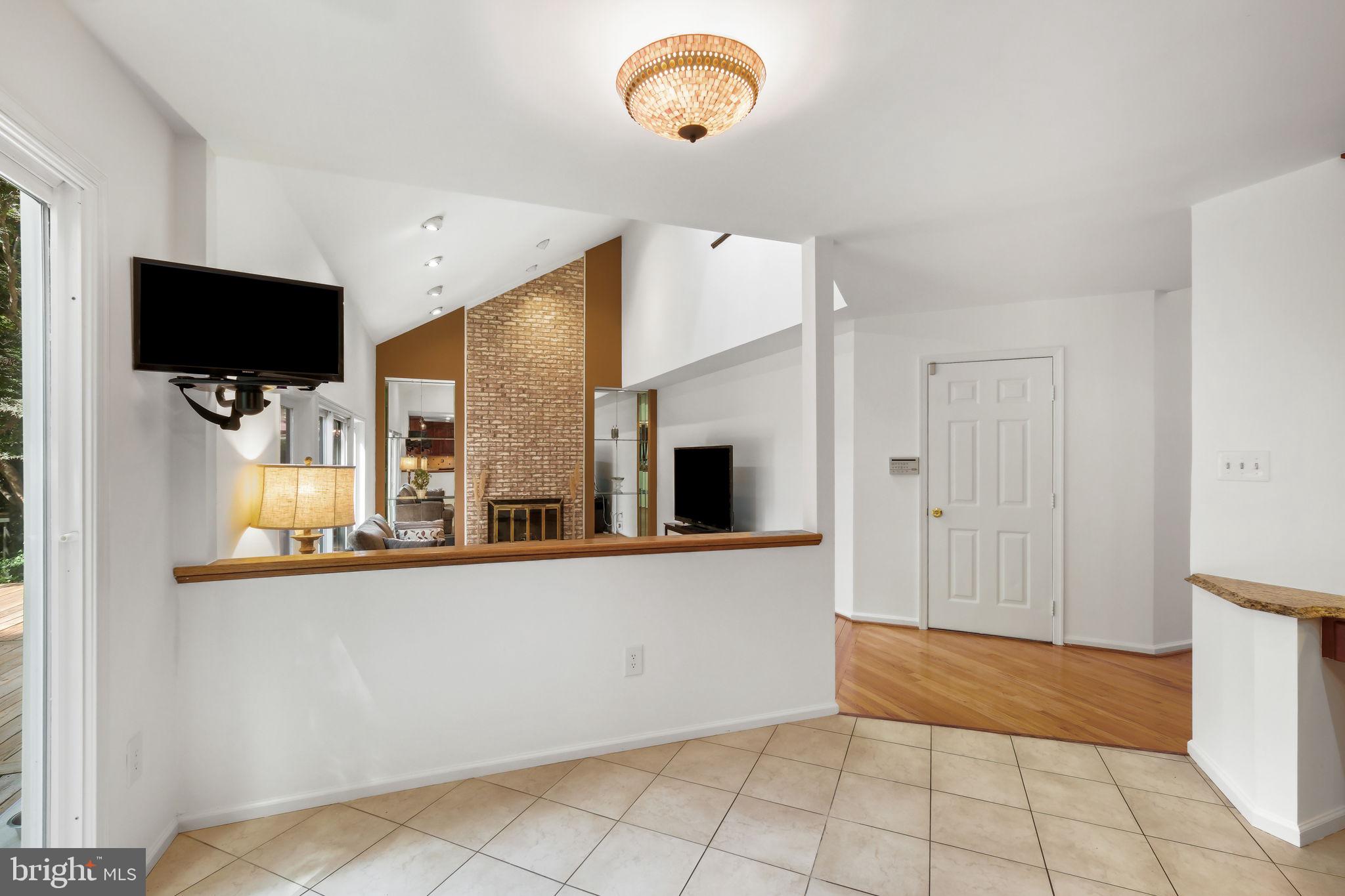 900 WHITE PINE PLACE