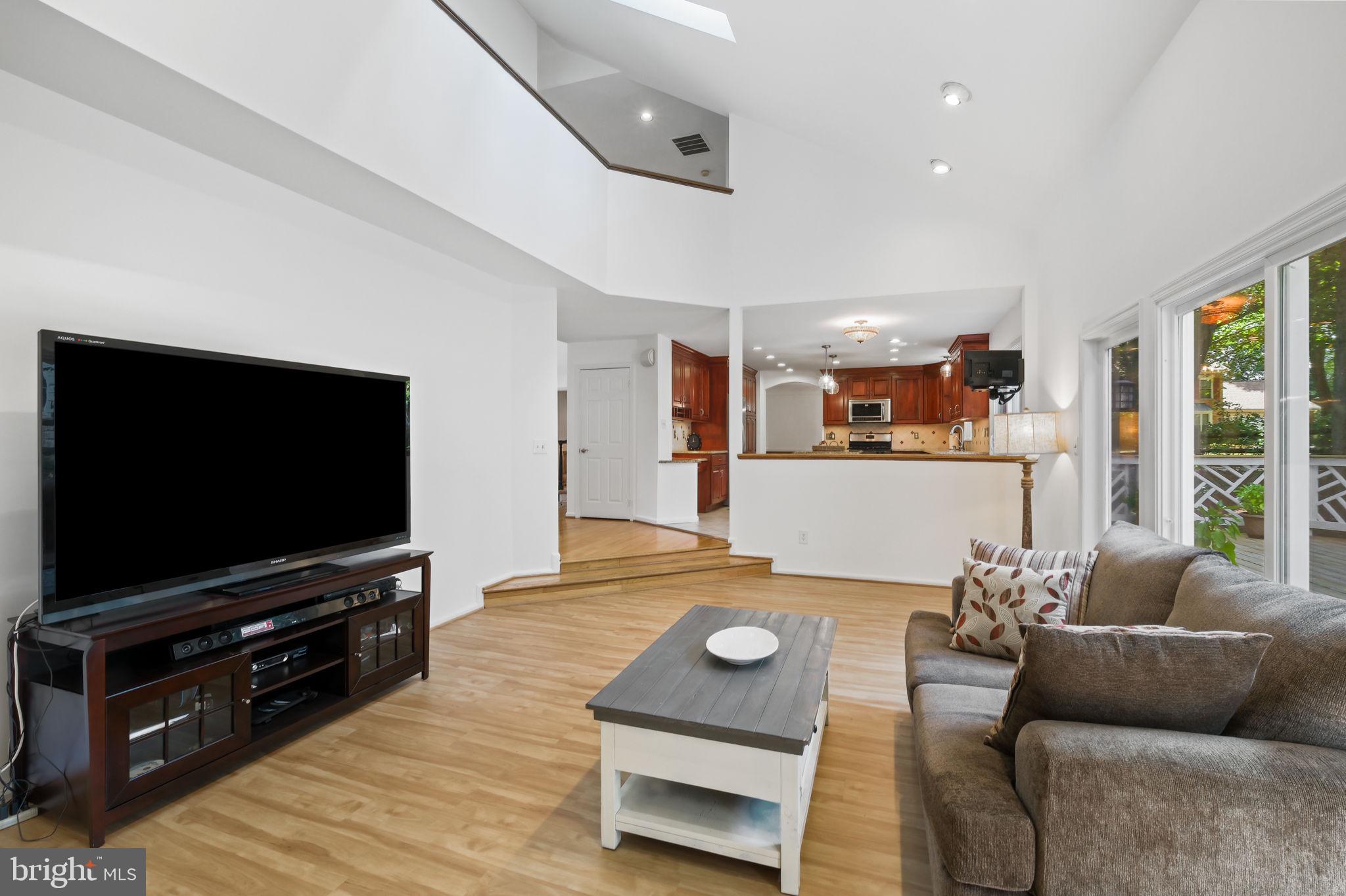 900 WHITE PINE PLACE