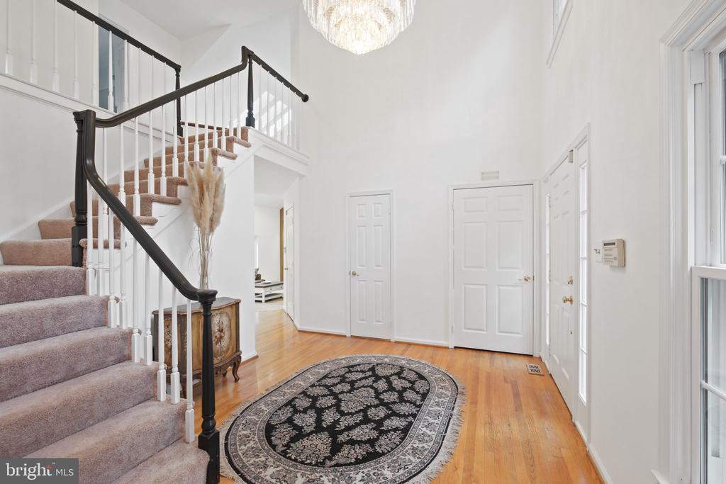 900 WHITE PINE PLACE