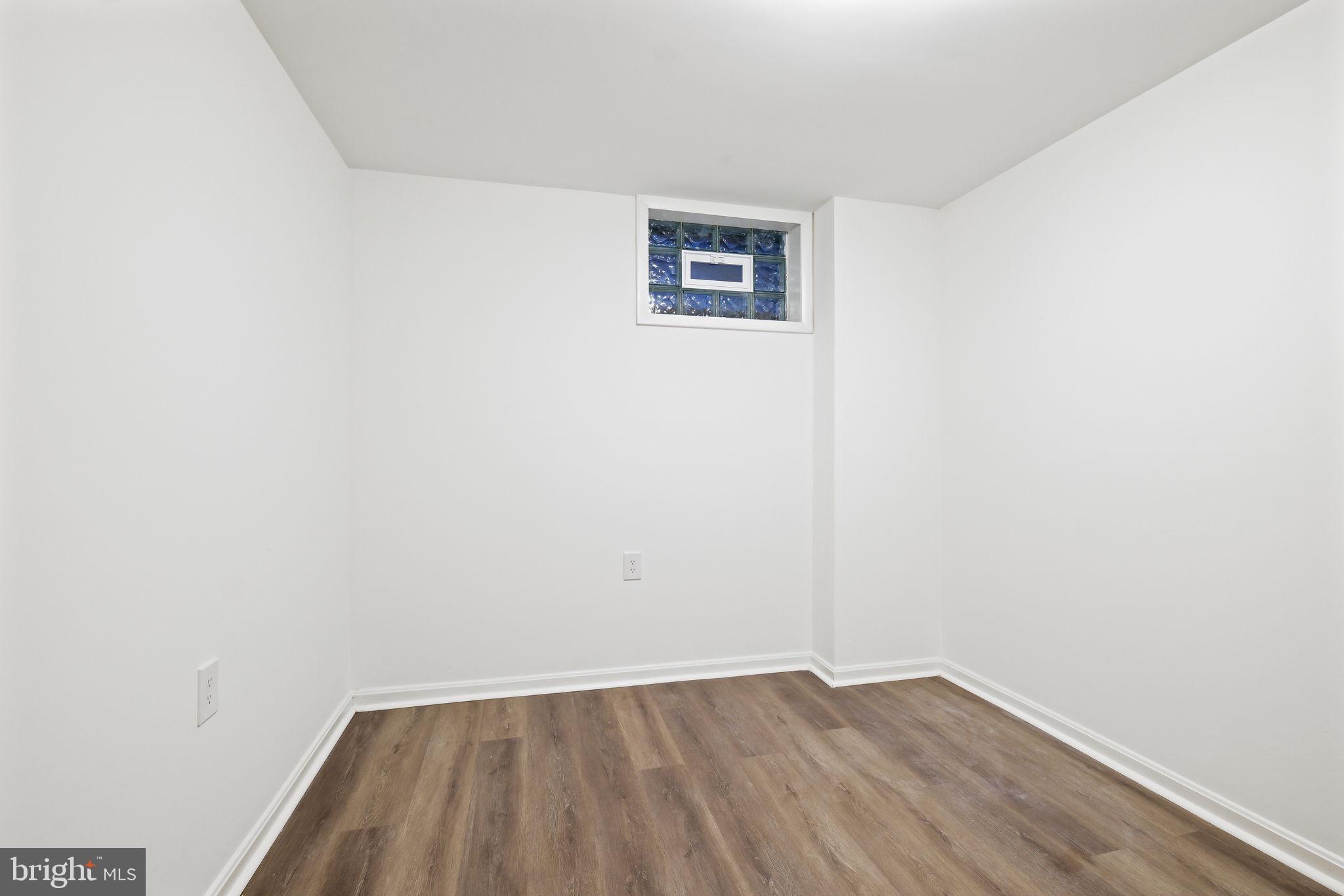 900 WHITE PINE PLACE