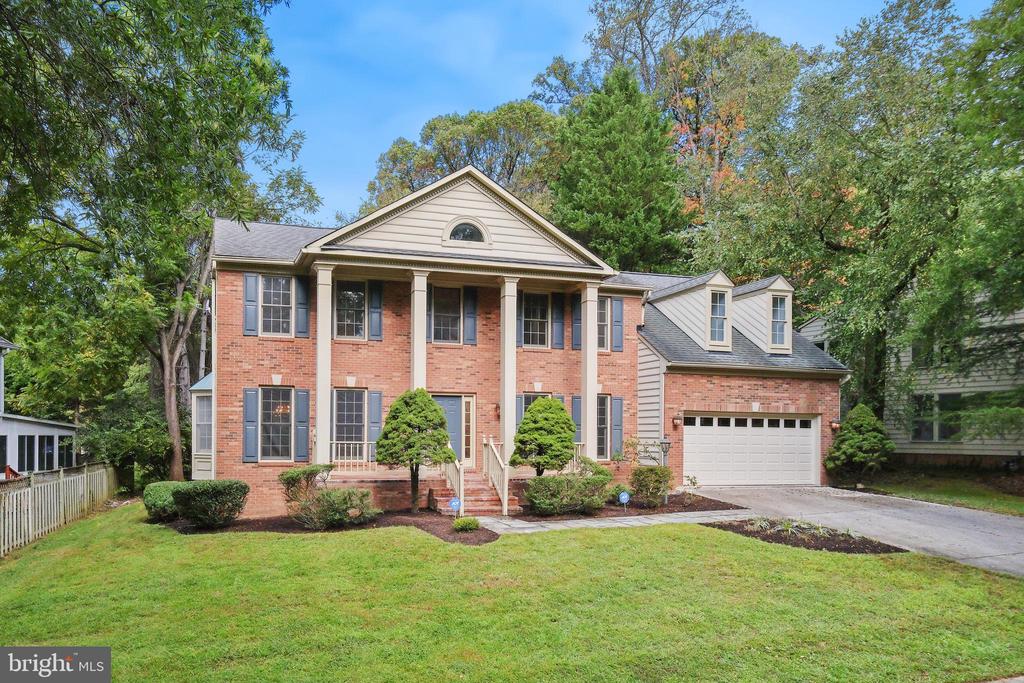 5606 SUGARBUSH LANE