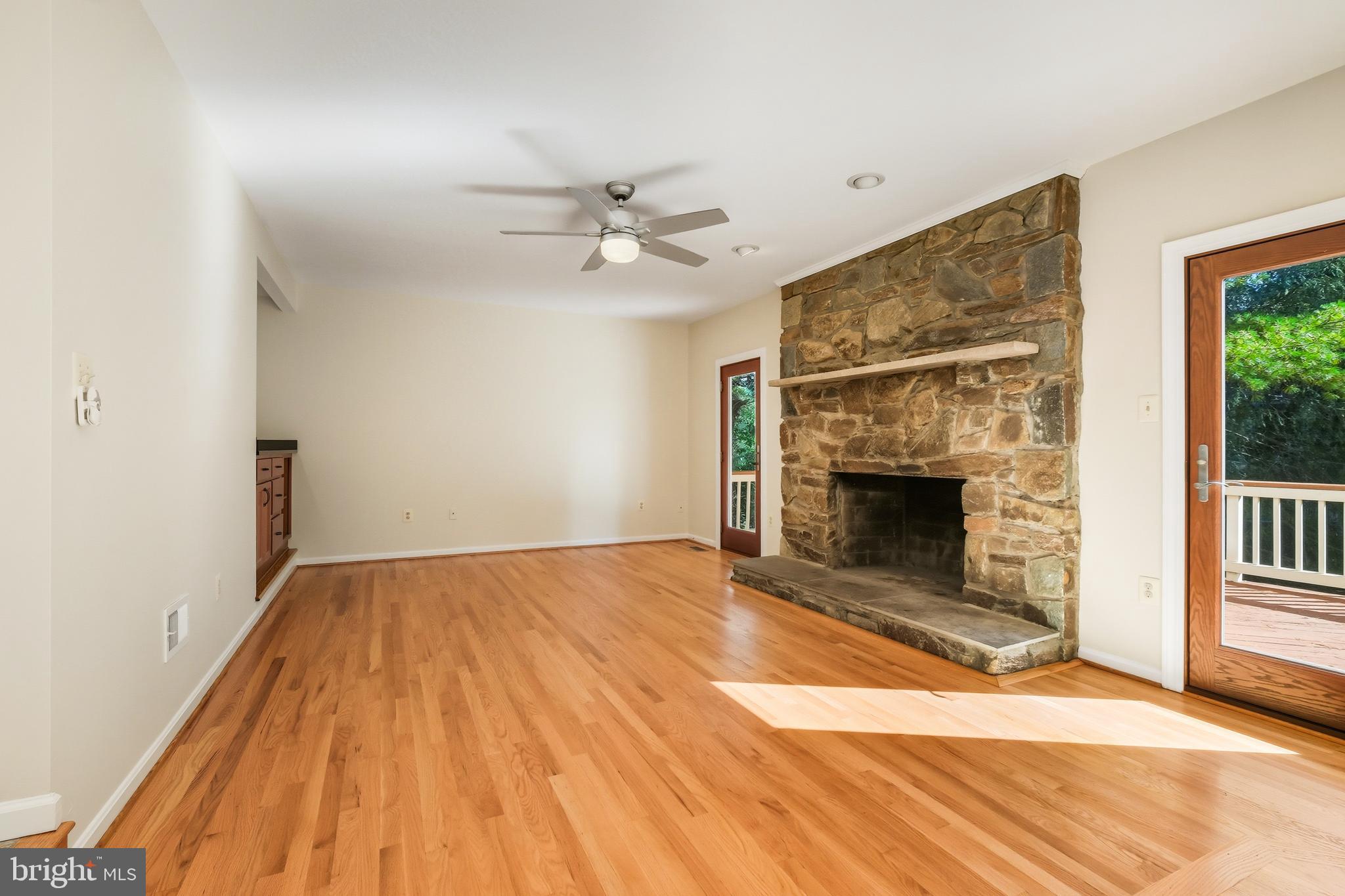 5704 MOSSROCK DRIVE