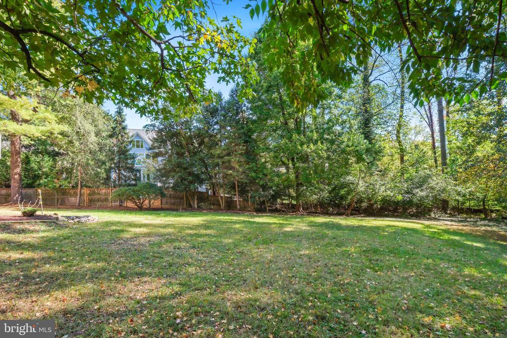 5704 MOSSROCK DRIVE