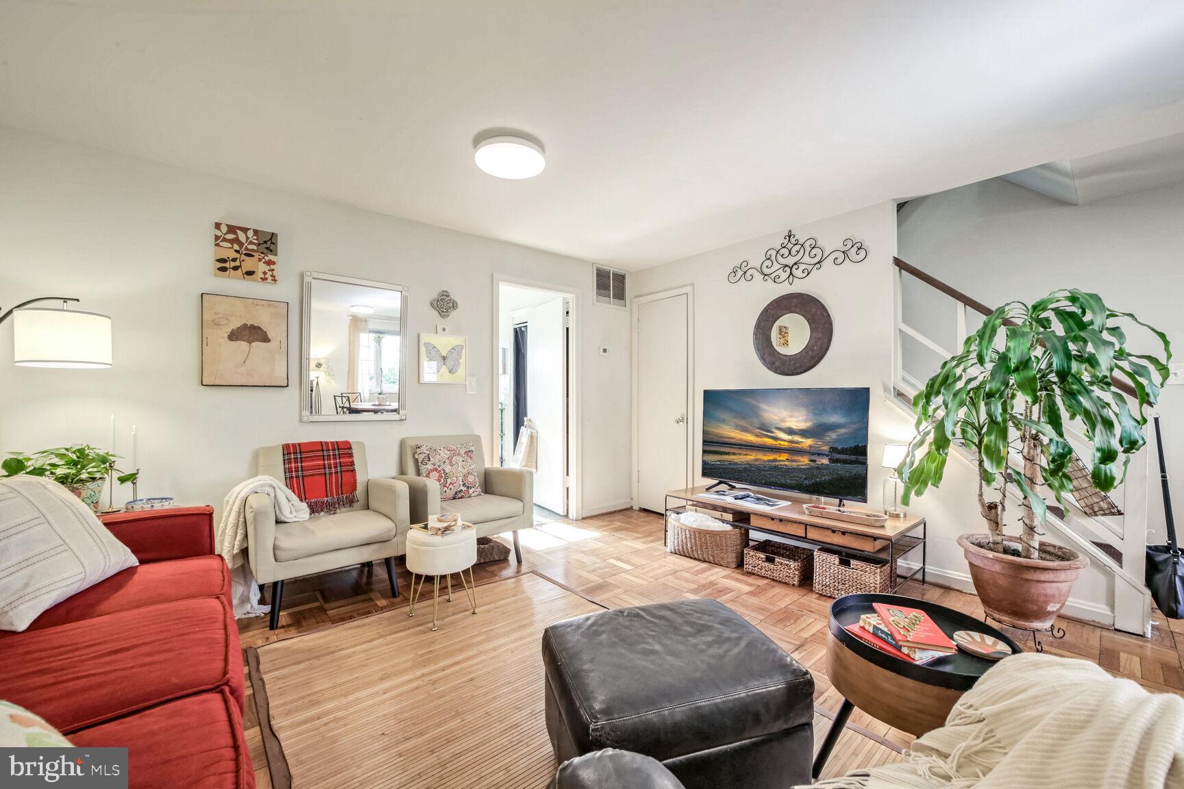 9888 HOLLOW GLEN PLACE 2538B