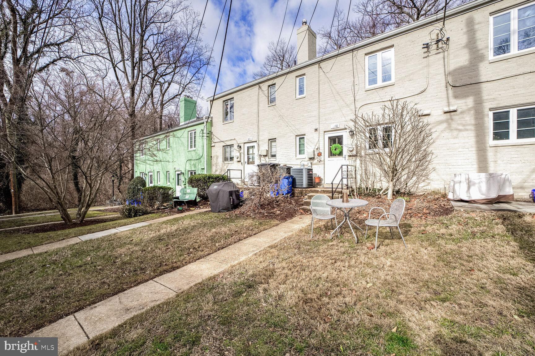 9888 HOLLOW GLEN PLACE 2538B