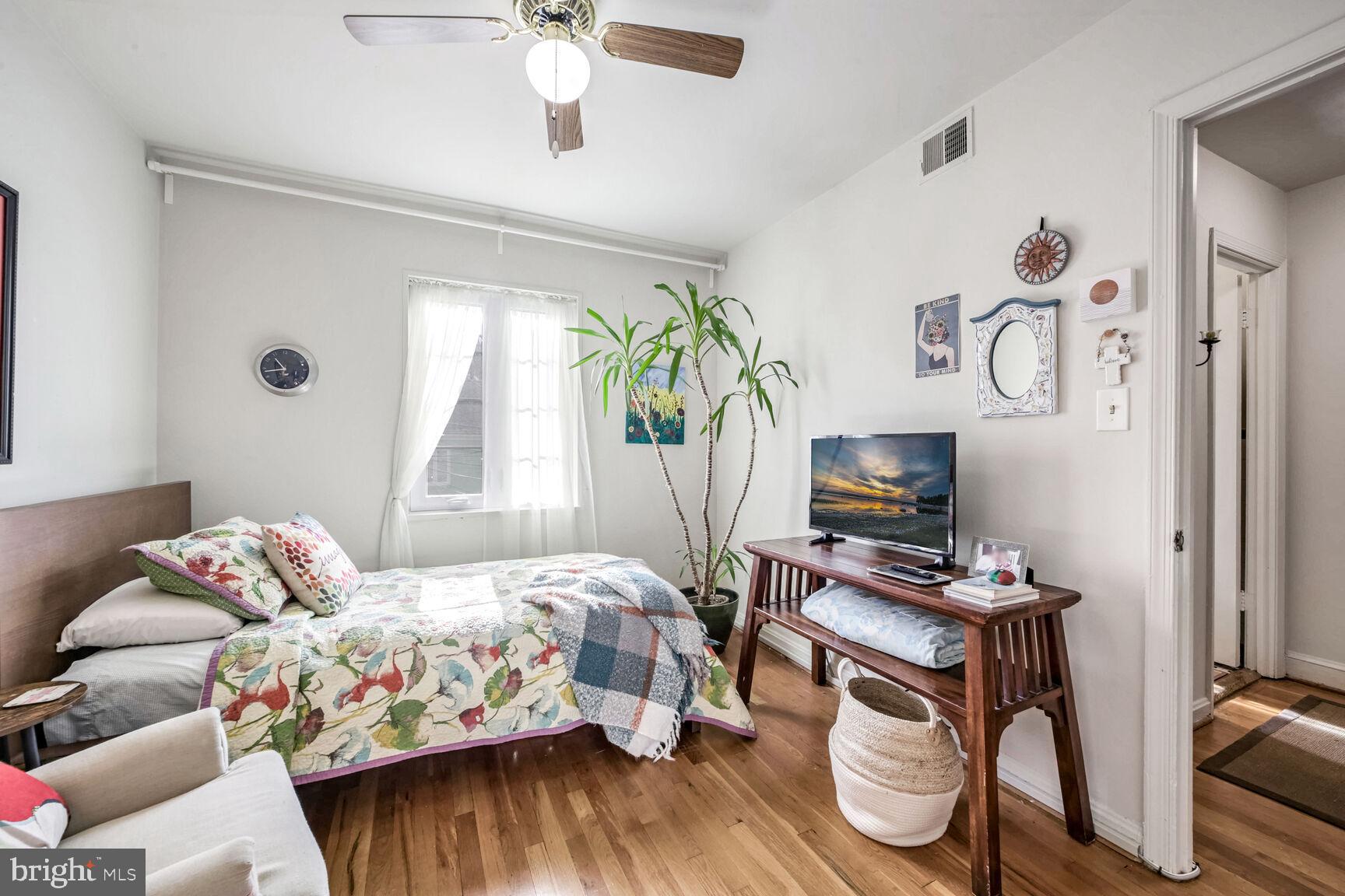 9888 HOLLOW GLEN PLACE 2538B