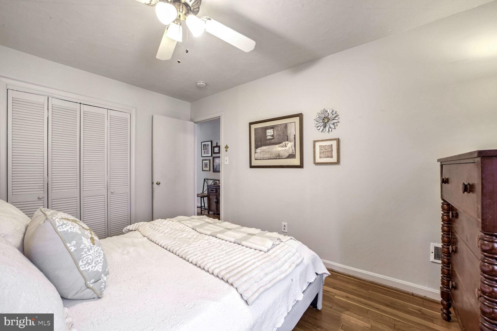 9888 HOLLOW GLEN PLACE 2538B