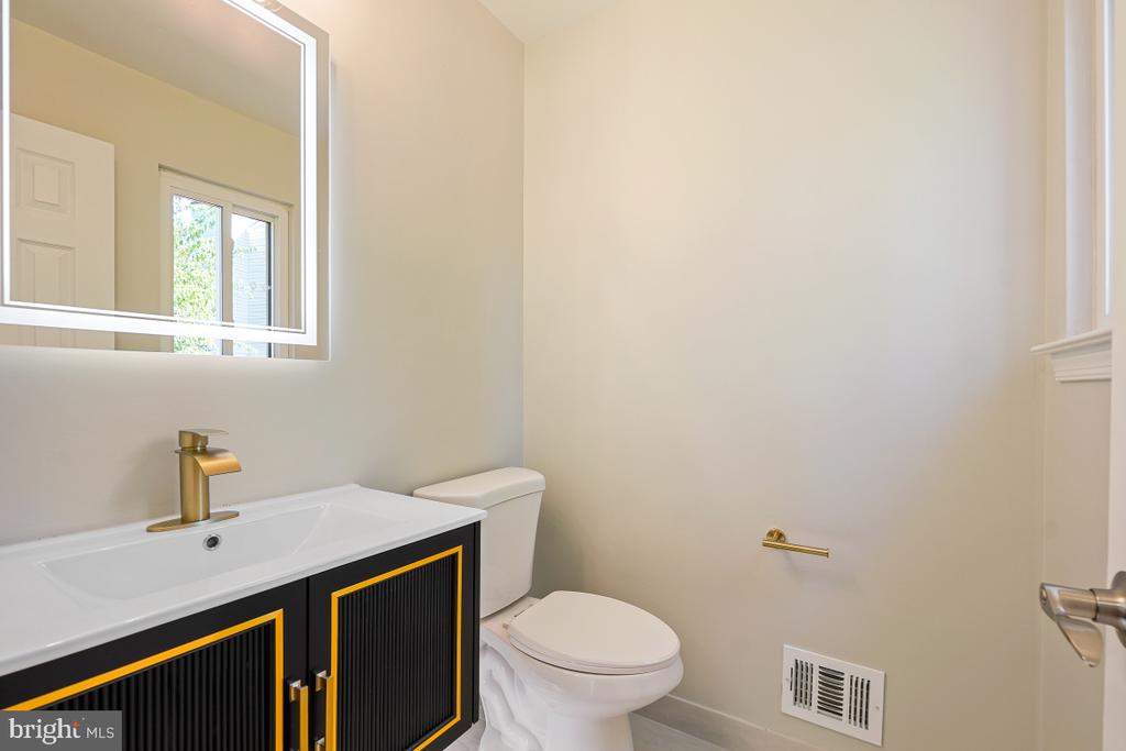 10 MELMARK COURT