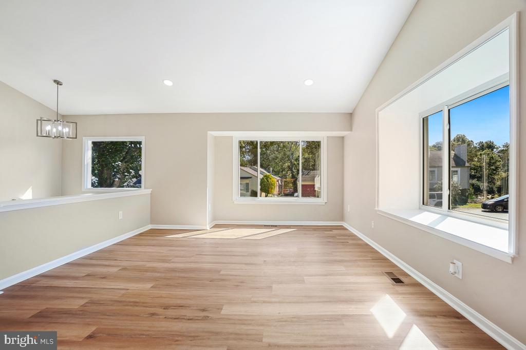 10 MELMARK COURT