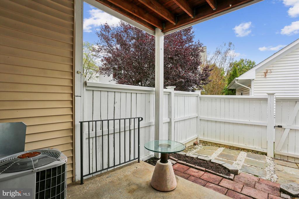 721 ROLLING FIELDS WAY