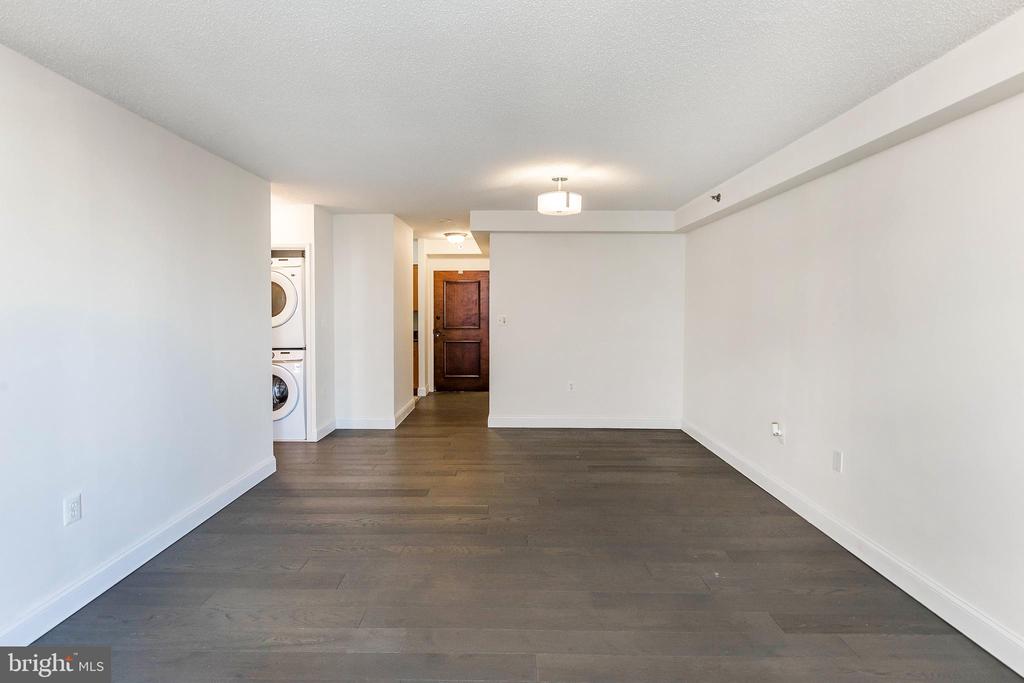 4801 FAIRMONT AVENUE 713