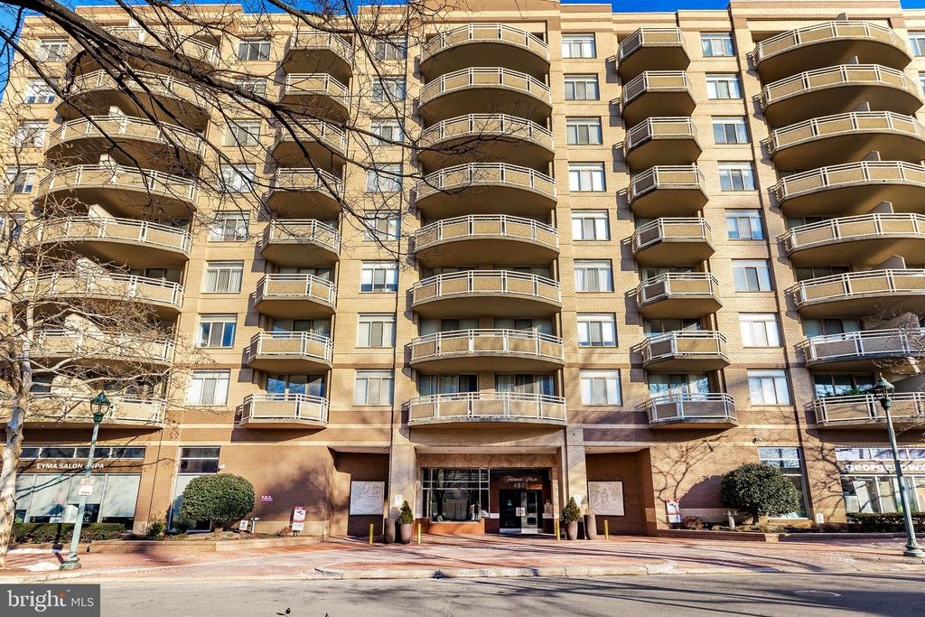 4801 FAIRMONT AVENUE 713
