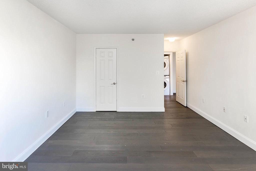 4801 FAIRMONT AVENUE 713