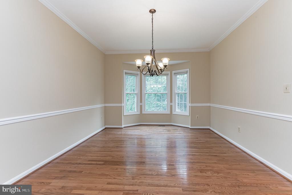 13907 WILLOW TREE DRIVE