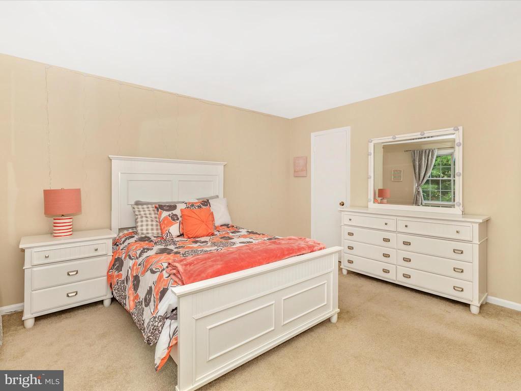20105 WARINGWOOD WAY