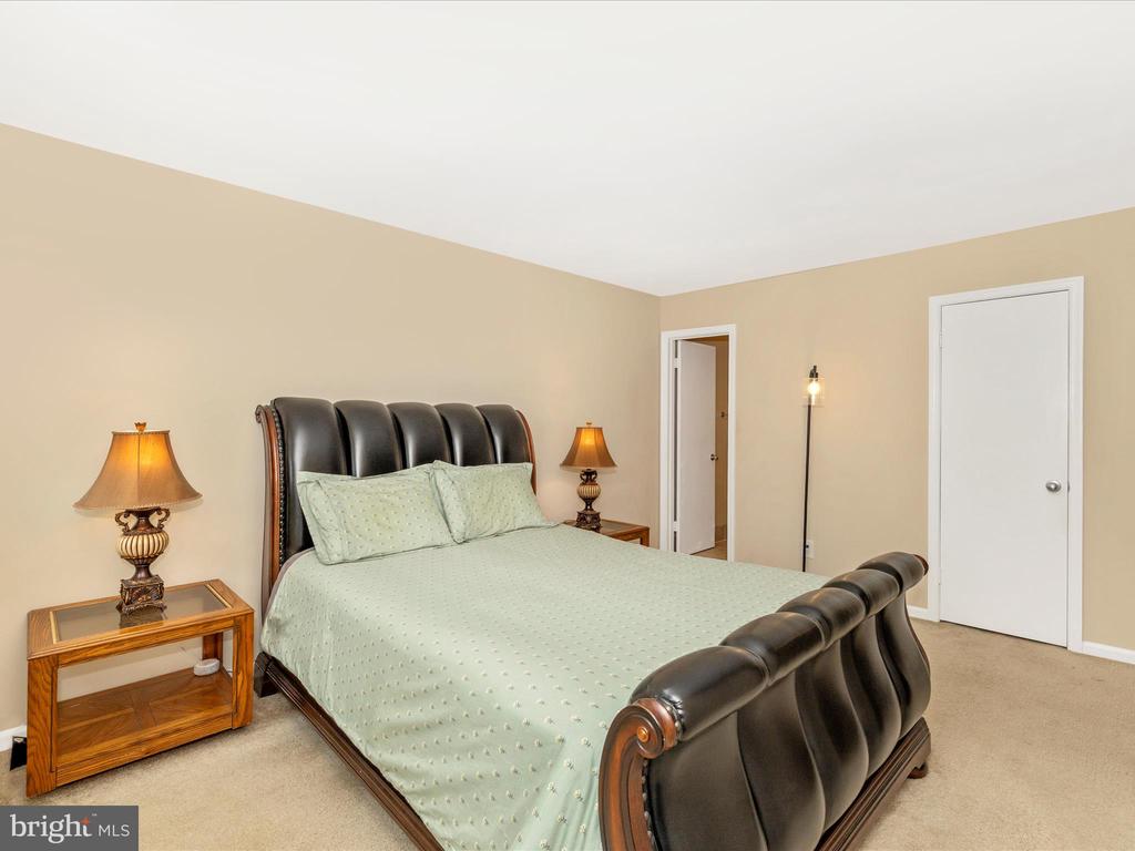 20105 WARINGWOOD WAY