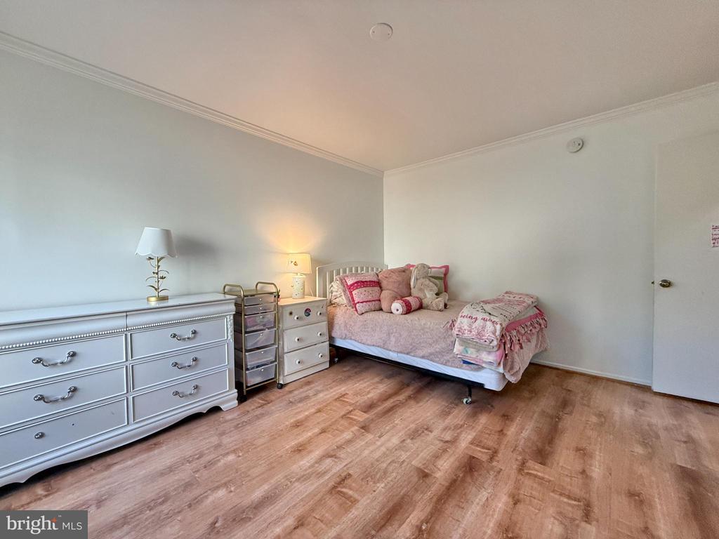 9509 ASPENWOOD COURT