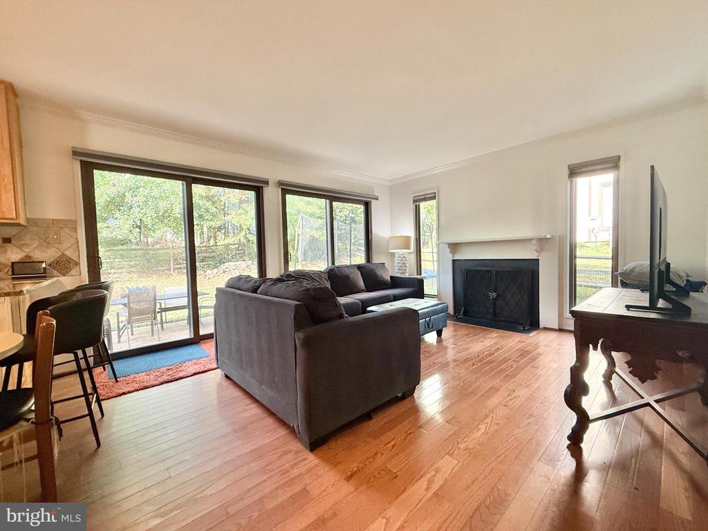 9509 ASPENWOOD COURT