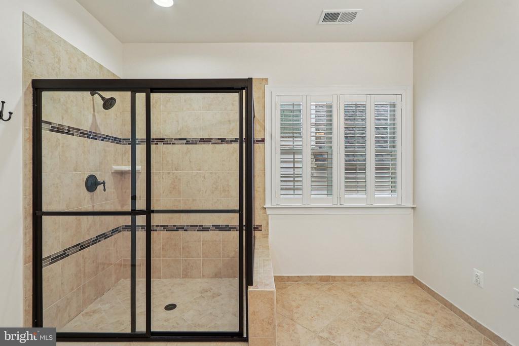 8242 CASTANEA LANE