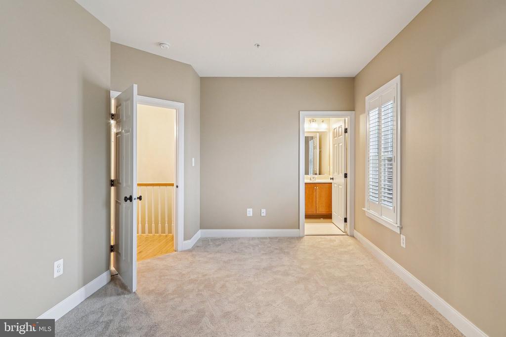 8242 CASTANEA LANE