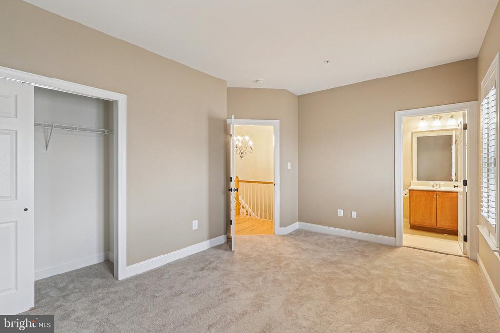 8242 CASTANEA LANE