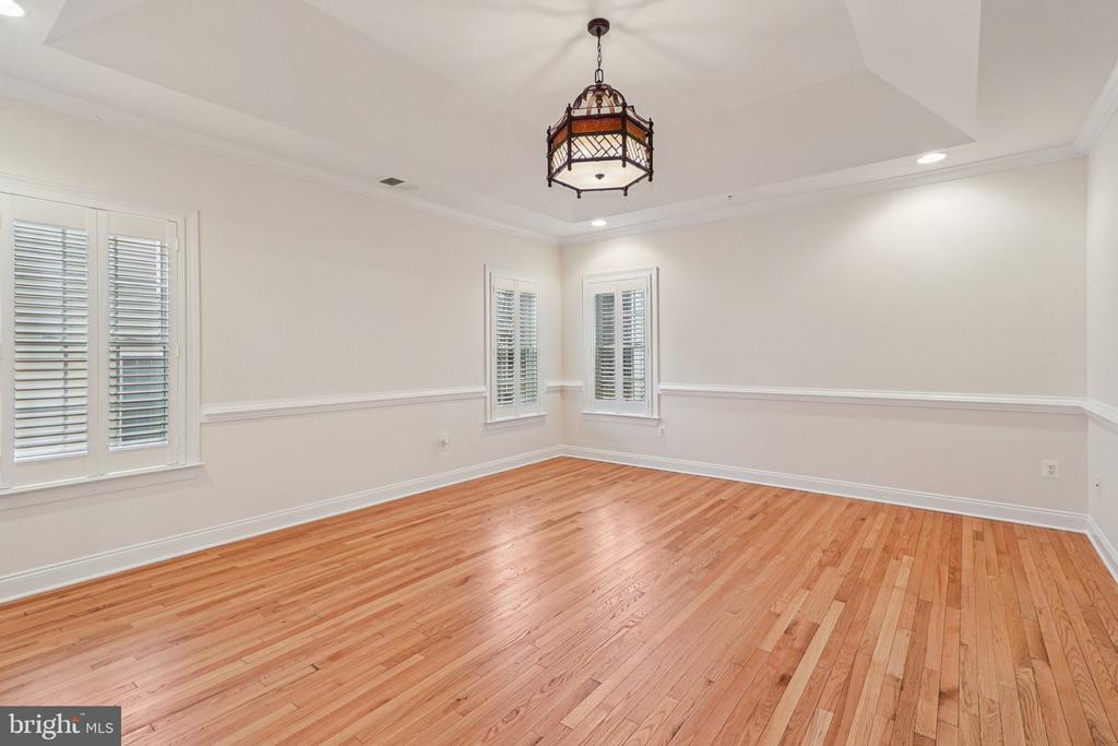8242 CASTANEA LANE