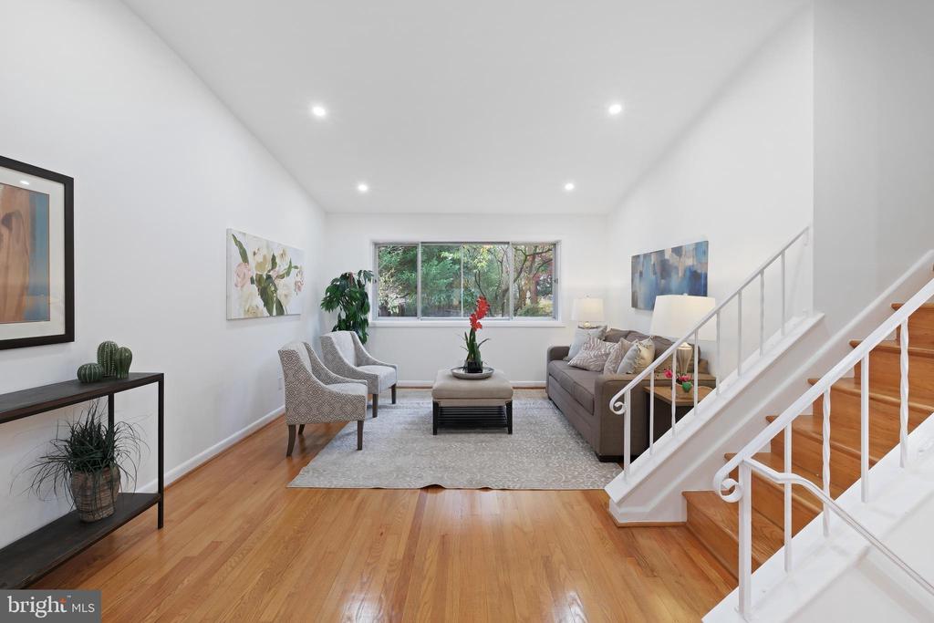 1618 MARTHA TERRACE