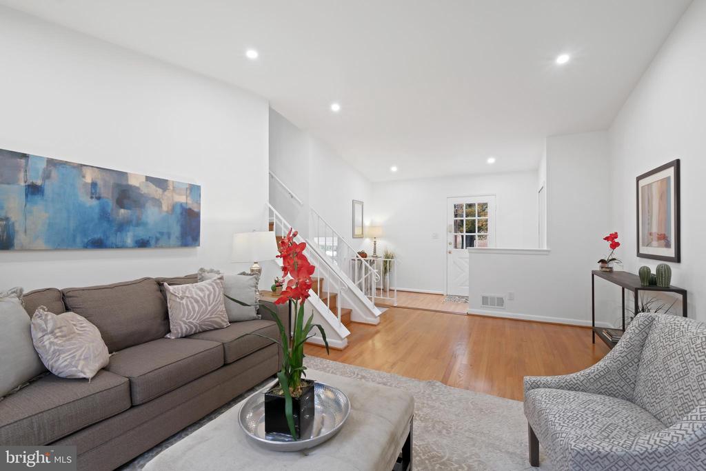 1618 MARTHA TERRACE