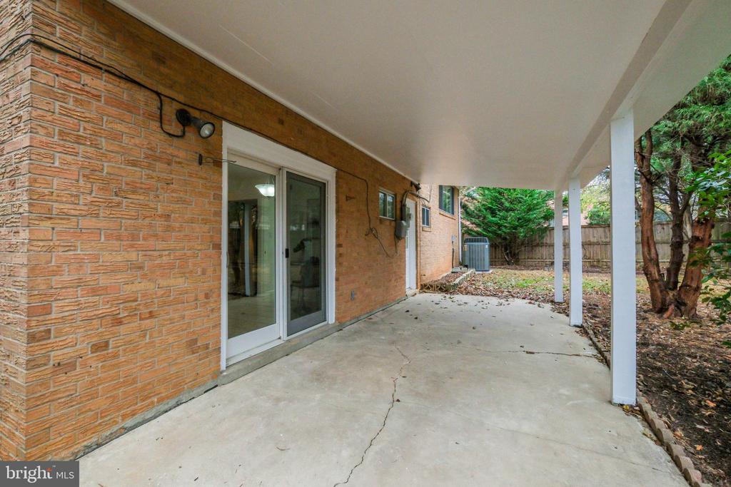 1618 MARTHA TERRACE