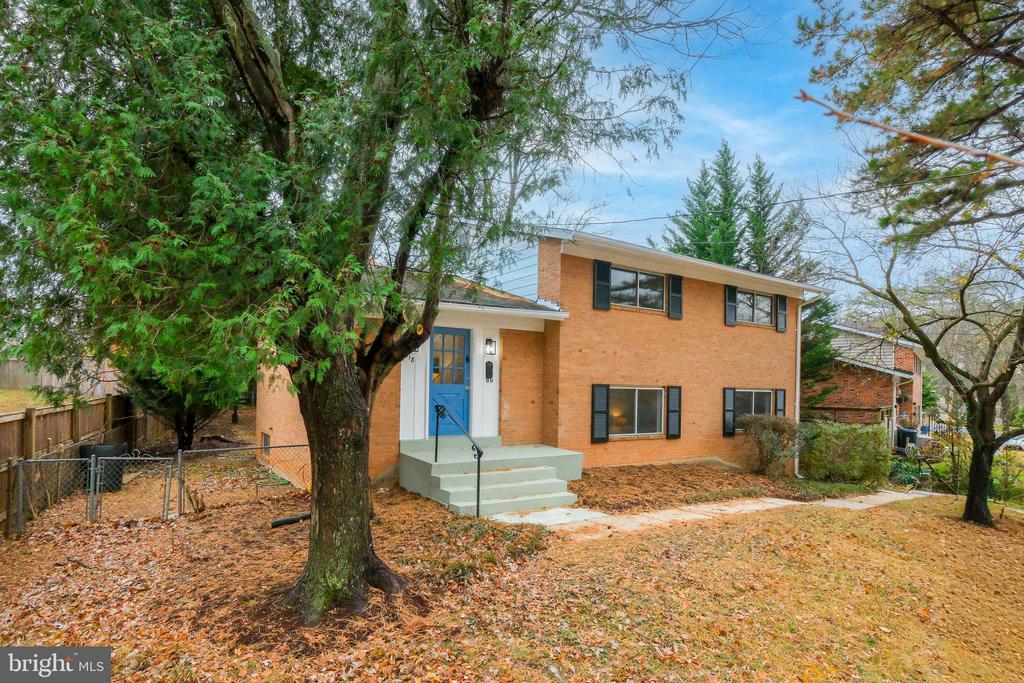 1618 MARTHA TERRACE