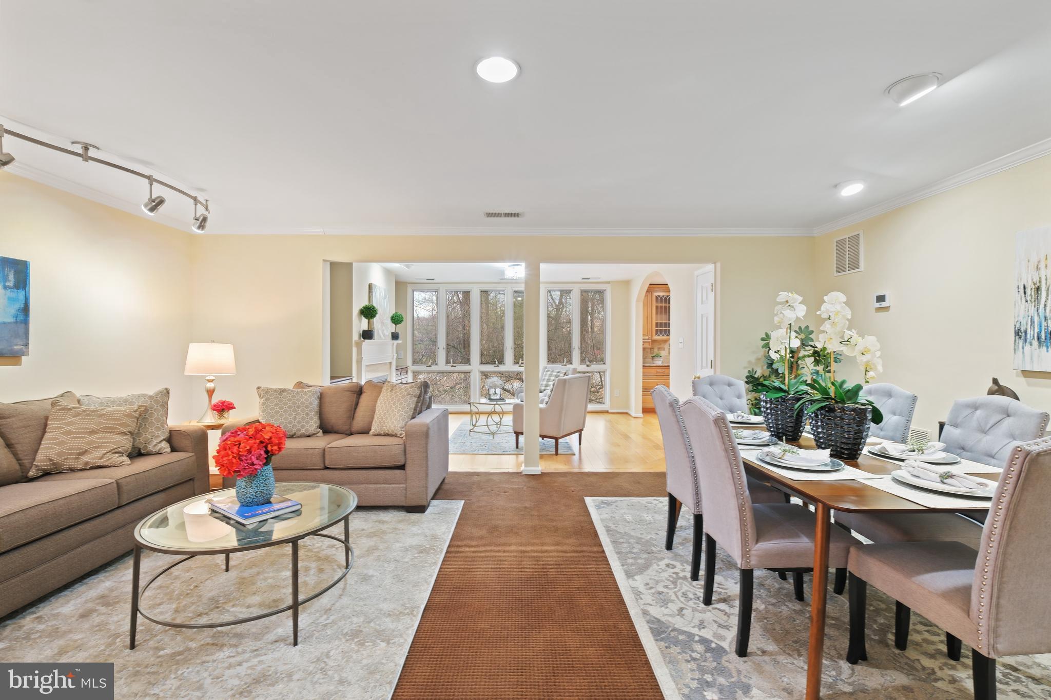 5704 BREWER HOUSE CIRCLE 101