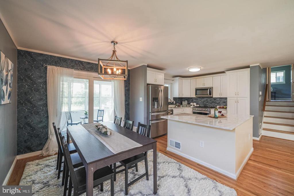 1704 LORRE DRIVE