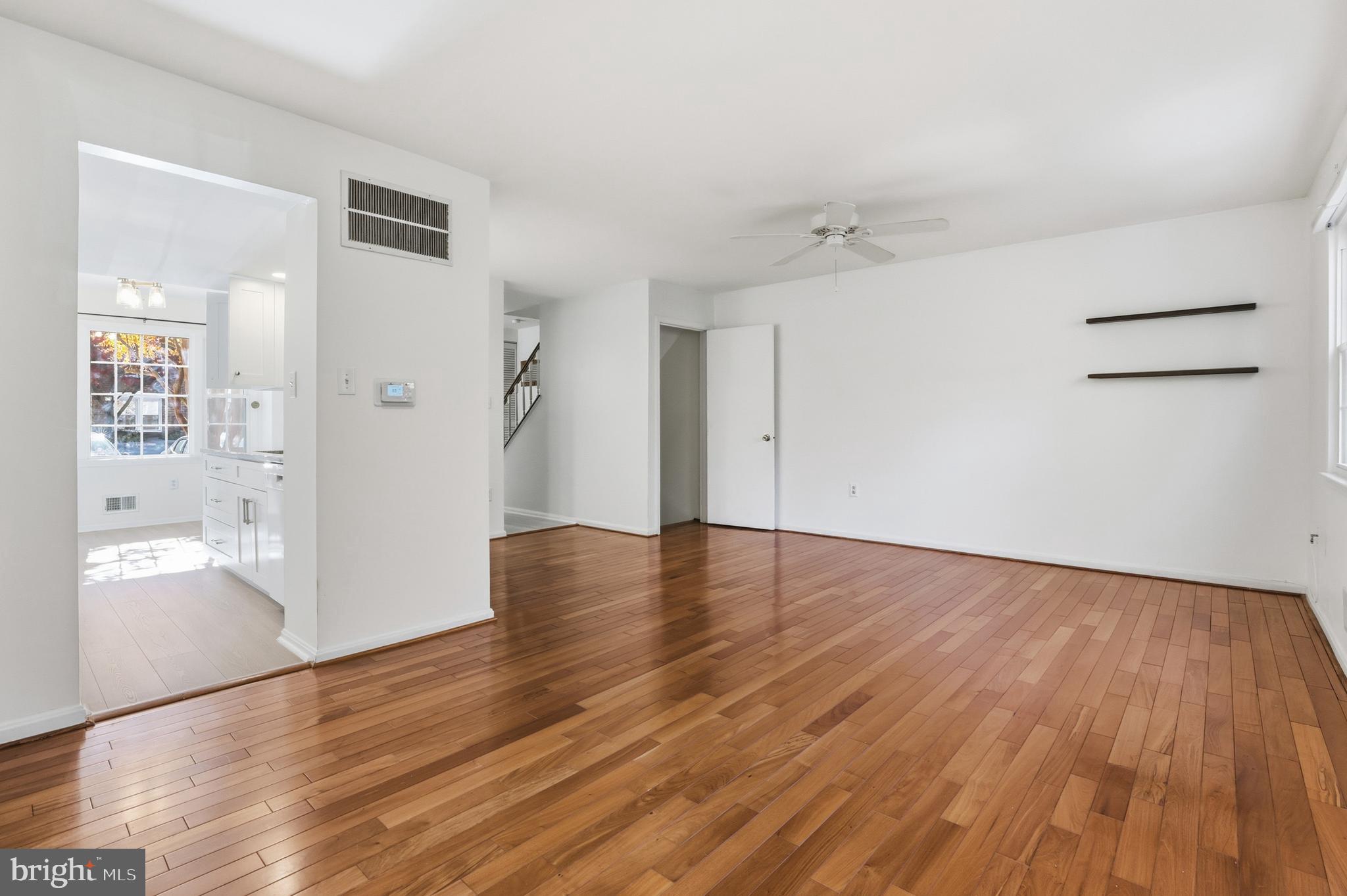 5 HYACINTH COURT 7-3