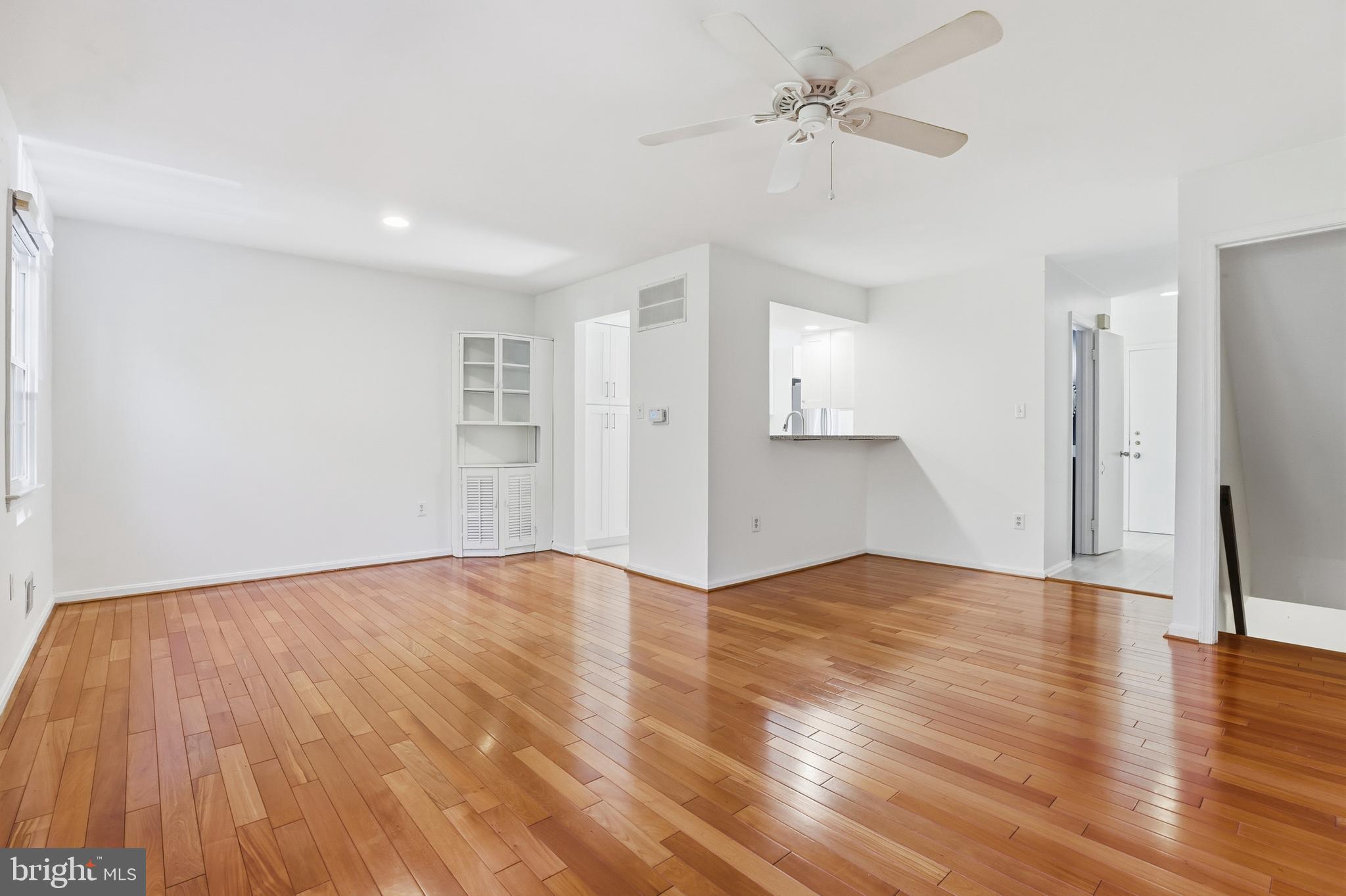 5 HYACINTH COURT 7-3