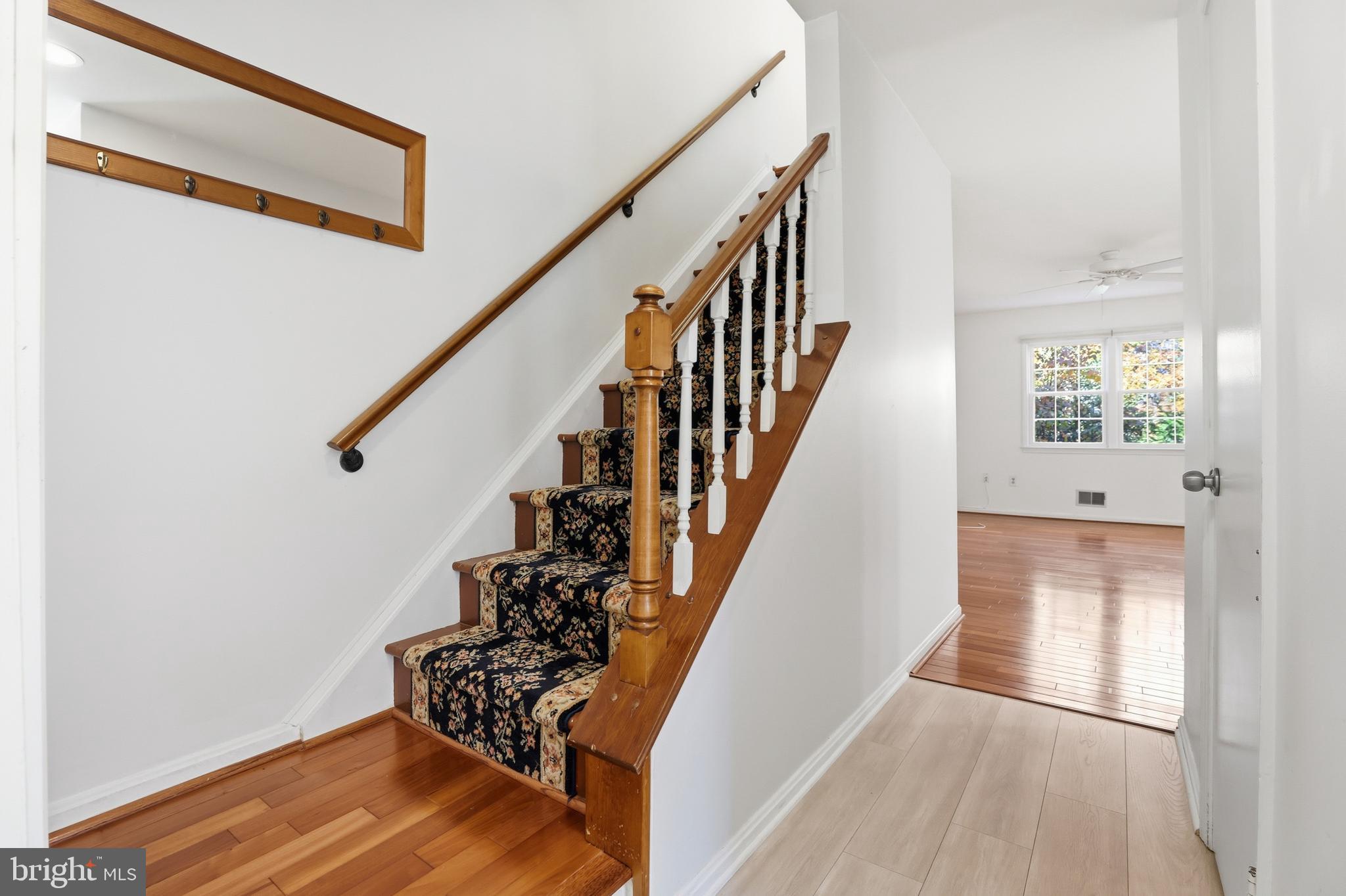 5 HYACINTH COURT 7-3