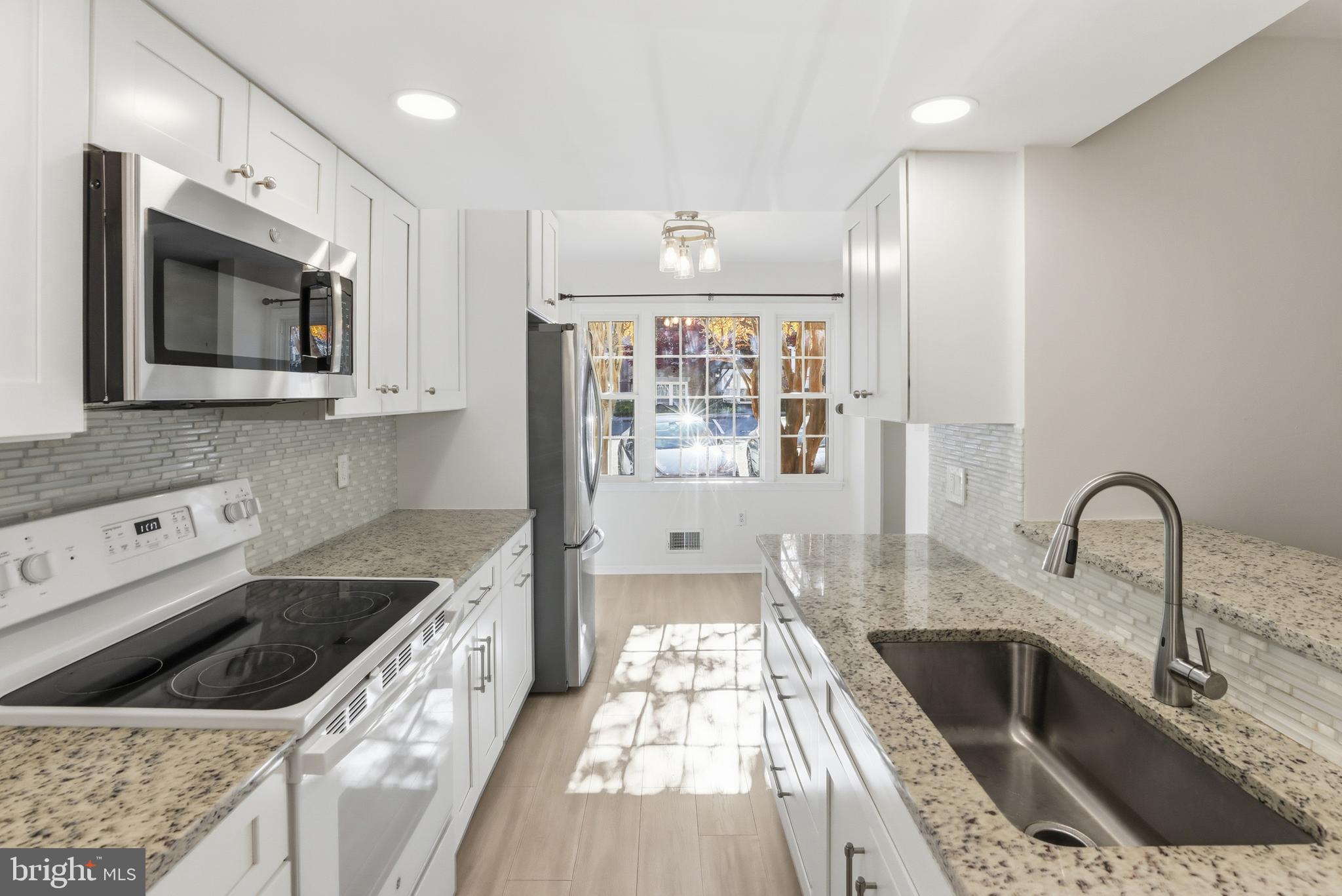 5 HYACINTH COURT 7-3